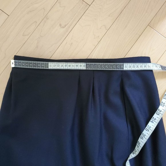 Henry White 100% Wool Black Pleated Skirt Size 14 - Picture 11 of 11
